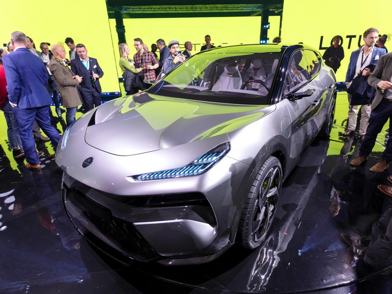 Lotus Eletre: elektrické hyper-SUV z Wu-chanu